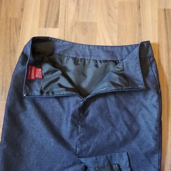 3/$15 or 5/$25 Dark Navy Blue Career Pencil Skirt, Size 8 - Picture 8 of 8